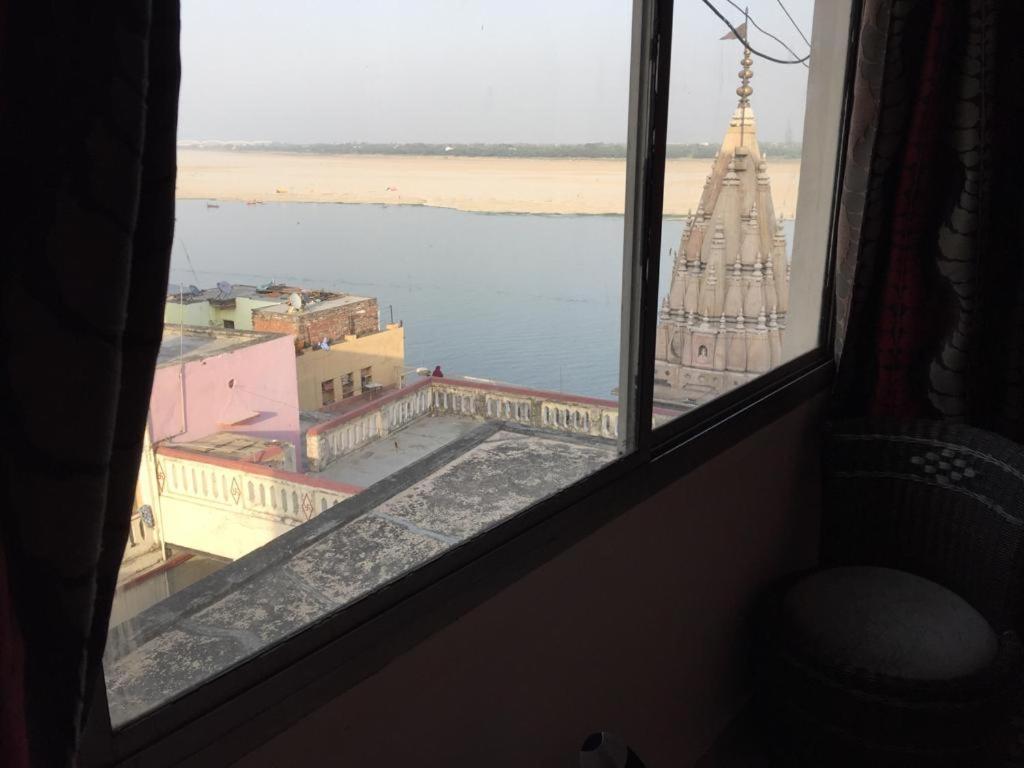 P G On Ganges Benares Buitenkant foto