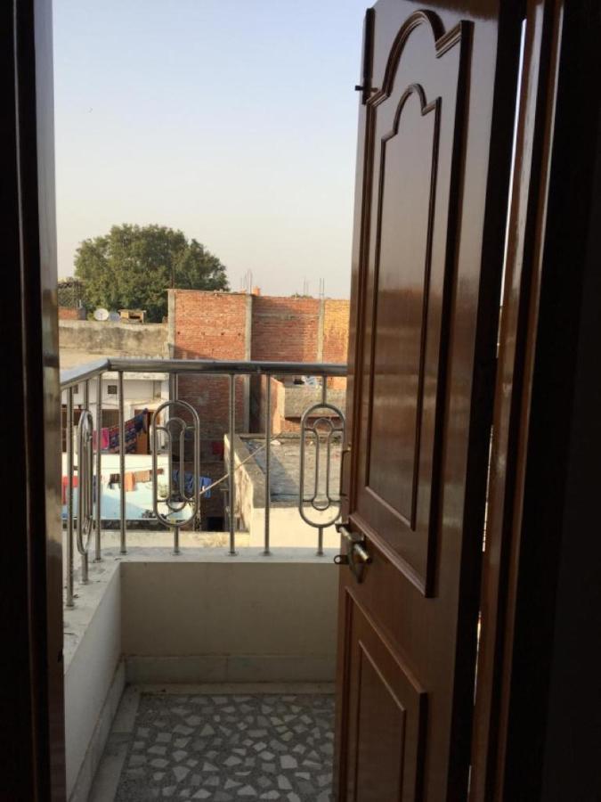 P G On Ganges Benares Buitenkant foto